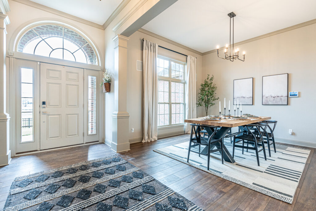 Bowling Green Alexandria Legacy Foyer & Dining Room